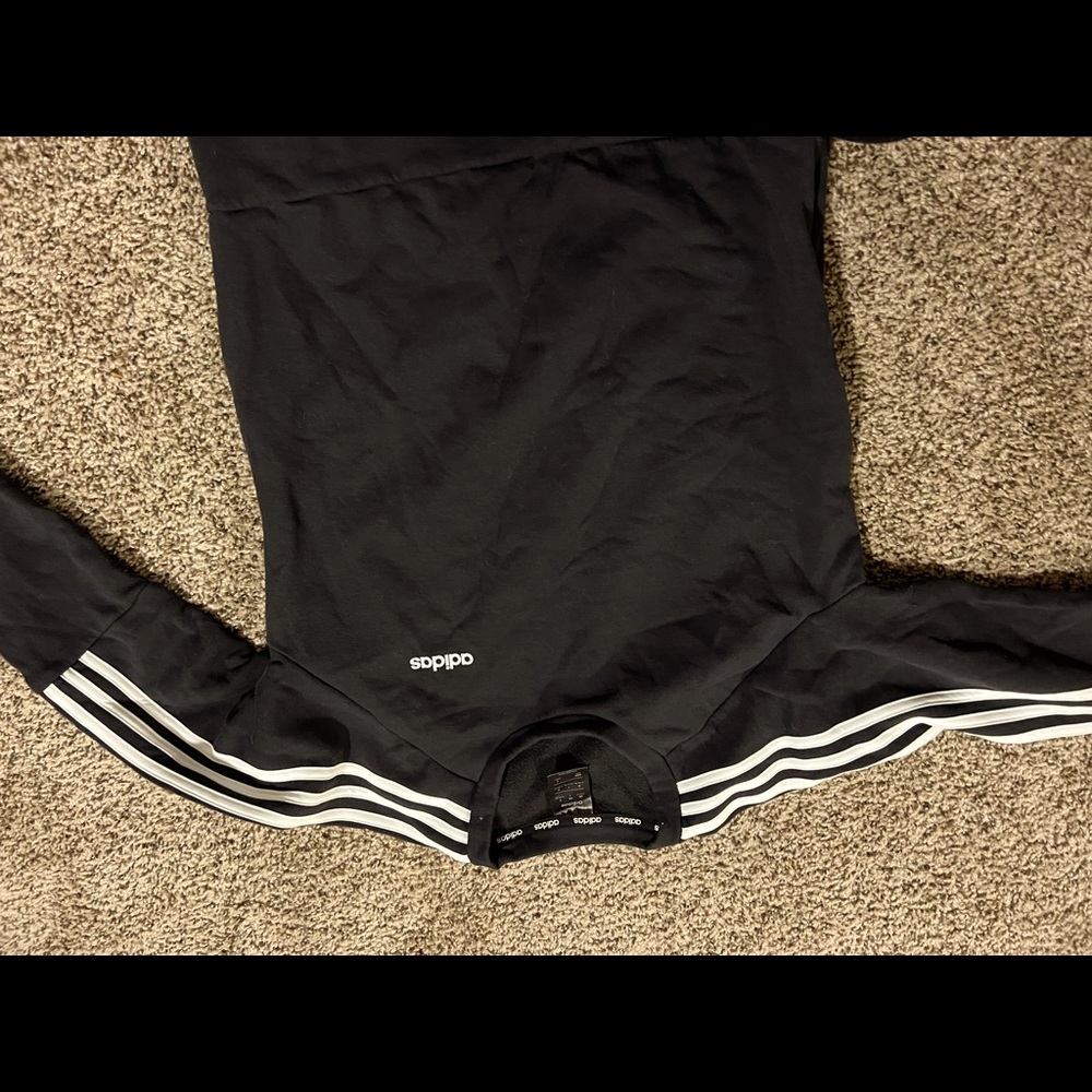 Womens M adidas crewneck
